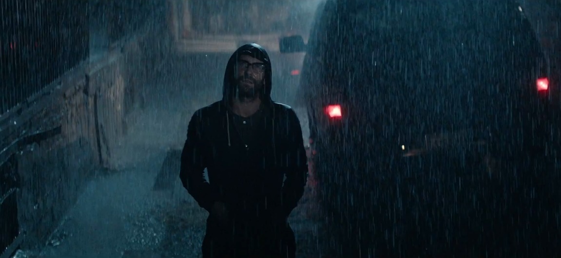 MV tam mau cua vo chong Adam Levine bi len an hinh anh