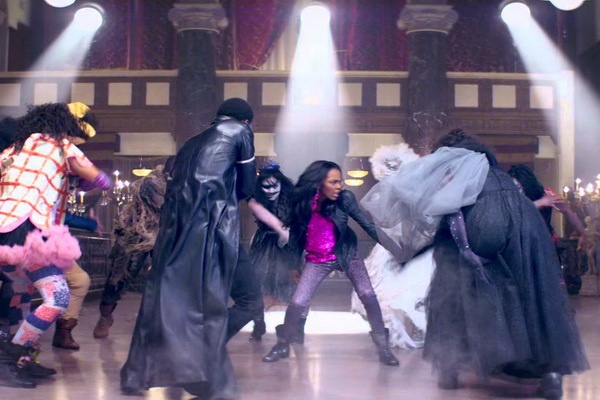 China Anne McClain - 'Calling All the Monsters' hinh anh