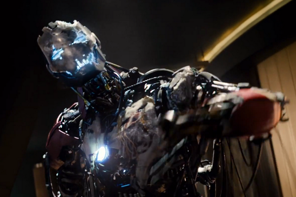 Sieu bom tan ‘Avengers 2’ de lot trailer len mang hinh anh