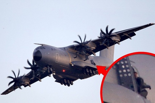 Tom Cruise du may bay o do cao 1500m trong bom tan moi hinh anh