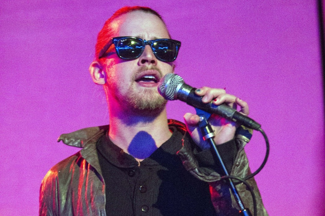 Sao ‘O nha mot minh’ lai bi don da chet hinh anh