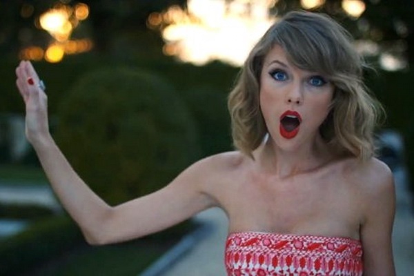 Taylor Swift giu chac ngoi dau Billboard 200 hinh anh