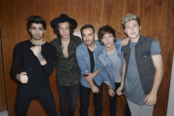 One Direction ha be Taylor Swift, lap nen lich su Billboard hinh anh
