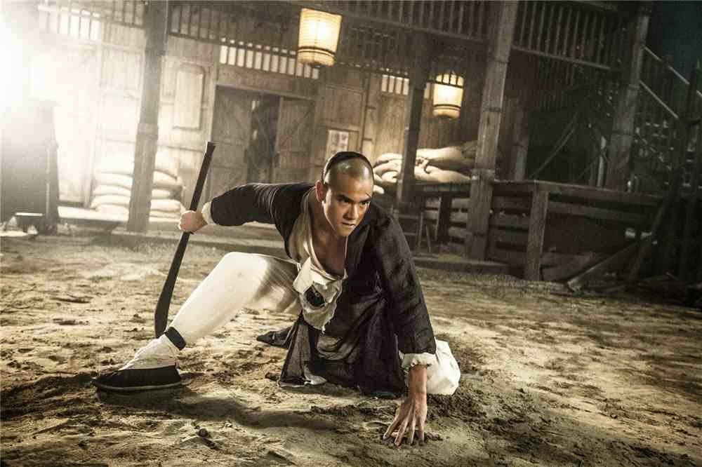 Hoang Phi Hong cach tan o bom tan 'Bi an mot huyen thoai' hinh anh