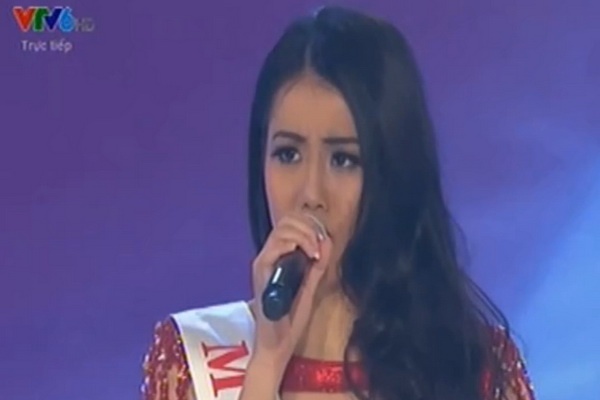 Cac hoa hau trinh bay ca khuc 'You Raise Me Up' hinh anh