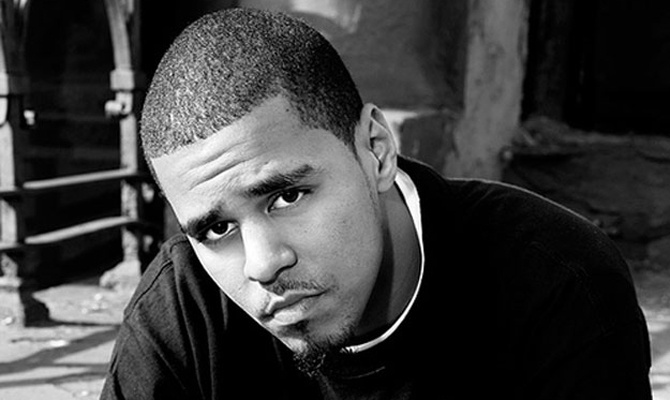 J. Cole cuop ngoi Billboard 200 cua Taylor Swift hinh anh