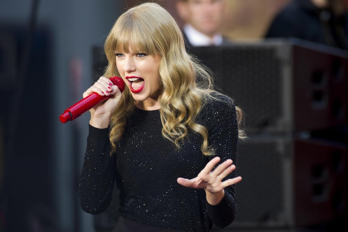 Taylor Swift: Tam sang, tai cao - Vuon den nhung vi sao hinh anh