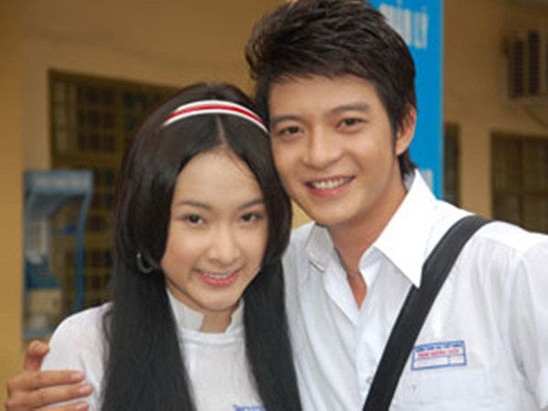 Vũ là mẫu người lý tưởng của các cô gái: nhà giàu, đẹp trai, hào hoa, có tài ăn nói và biết chơi guitar, sống rất bản lĩnh.