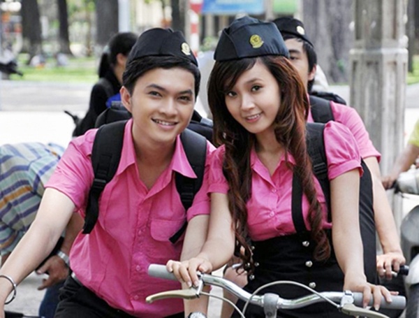 Nam Cường cũng từng đóng vai một học sinh cấp 3 trong phim “Những thiên thần áo trắng” cùng các nữ diễn viên xinh đẹp như Nhã Phương, Midu, Miu Lê…