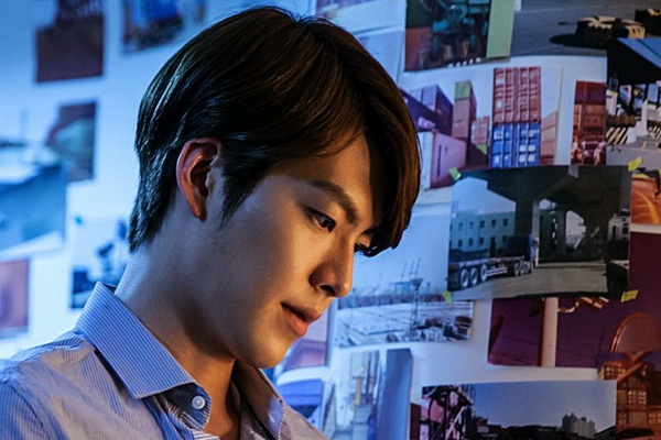 Doi thu cua Kim Tan hoa sieu trom trong ‘The Con Artists’ hinh anh