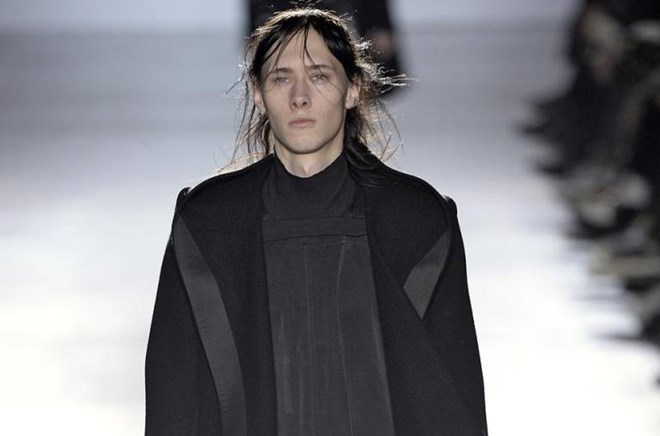 Sao nu khoe than thi nam gioi khoa than cung la binh thuong hinh anh