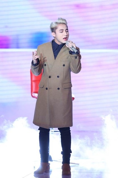 Phần trình diễn xúc động của Sơn Tùng trong liveshow 2 của The Remix.