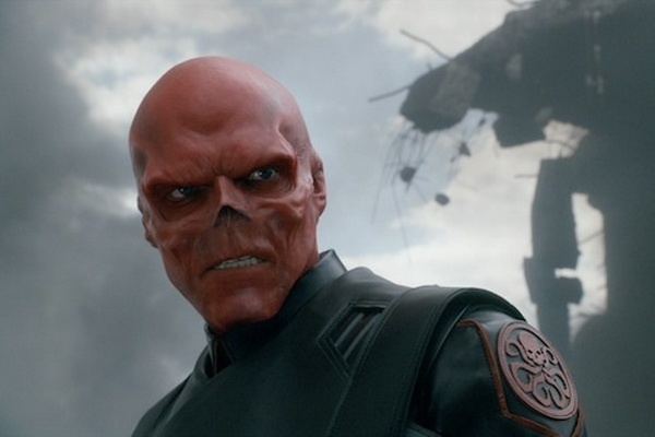 Fan cuong Marvel tu cat mui de giong sieu ac nhan hinh anh