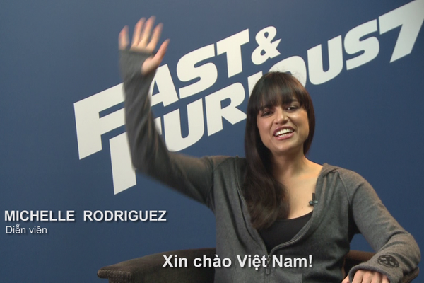Michelle Rodriguez gui loi chao toi fan Viet hinh anh