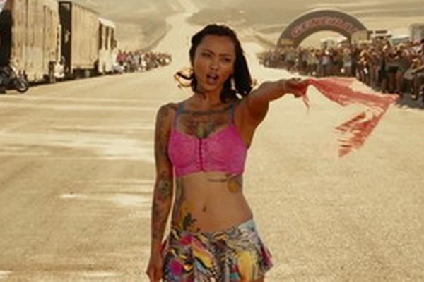 Hau truong canh quay tai Race Wars cua 'Fast & Furious 7' hinh anh