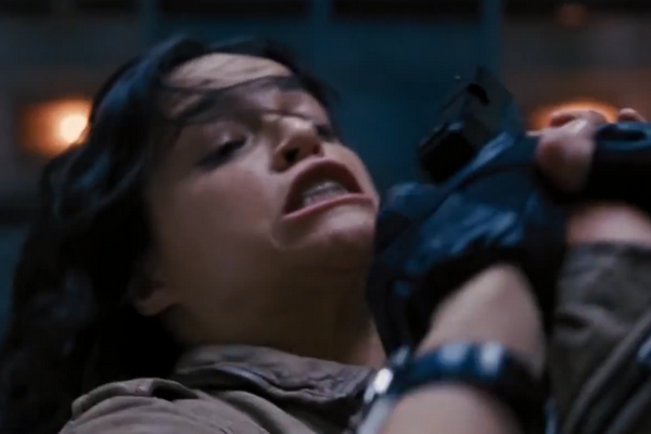 Michelle Rodriguez dau Gina Carano trong 'Fast & Furious 6' hinh anh