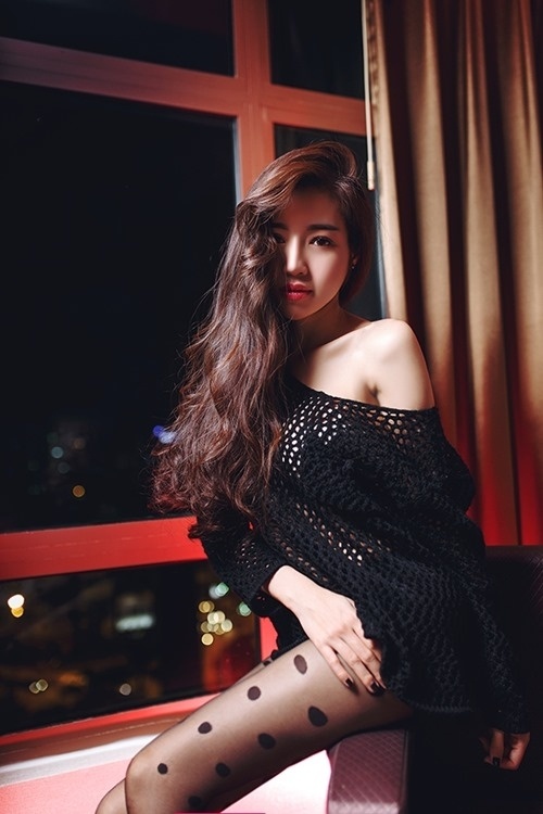 Bà mẹ một con sinh năm 1987 sở hữu vòng eo 