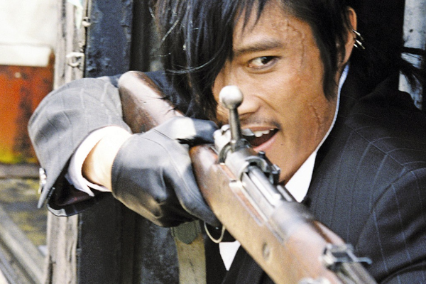 Lee Byung Hun gia nhap ‘Bay tay sung oai hung’ hinh anh