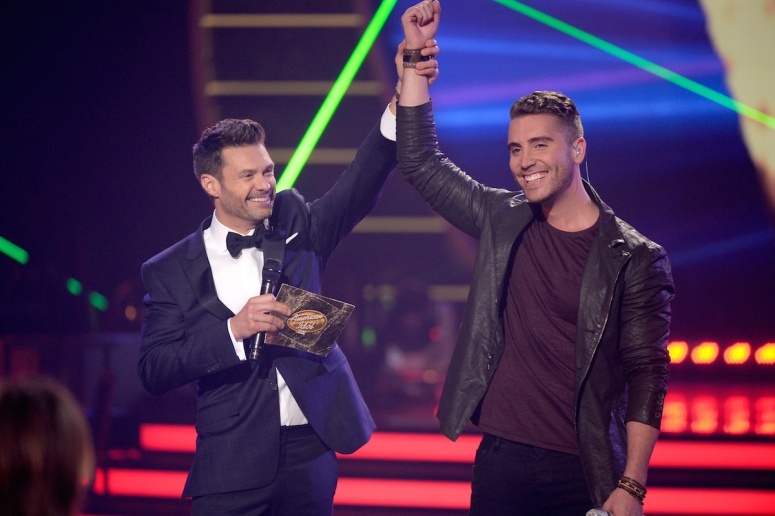 Thi sinh lon tuoi nhat dang quang American Idol 2015 hinh anh