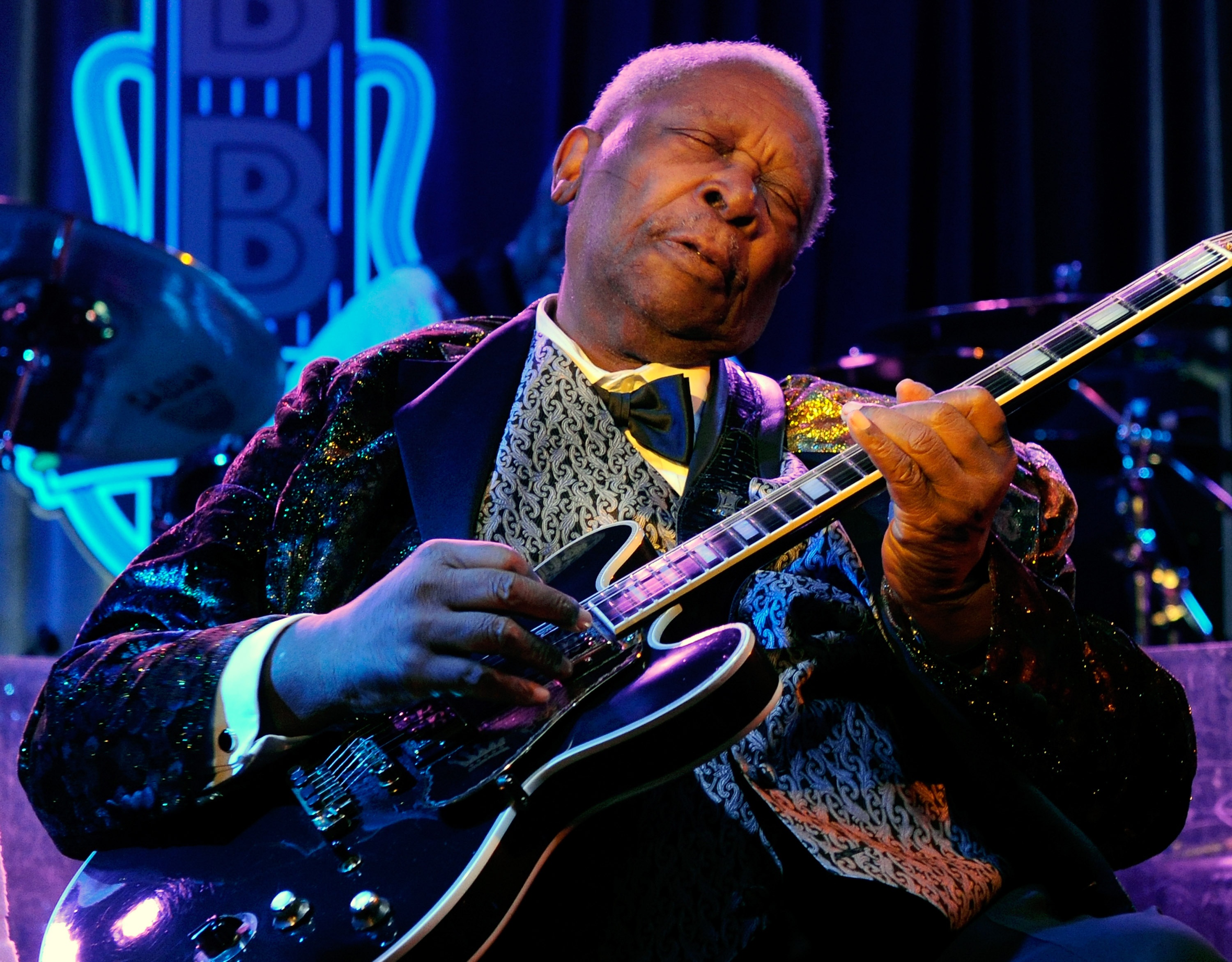 B.B. King - The Thrill Is Gone (Live from Crossroads Festival 2010) hinh anh