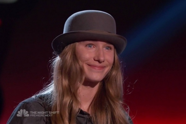 Cau be nha nong 16 tuoi dang quang The Voice My mua 8 hinh anh