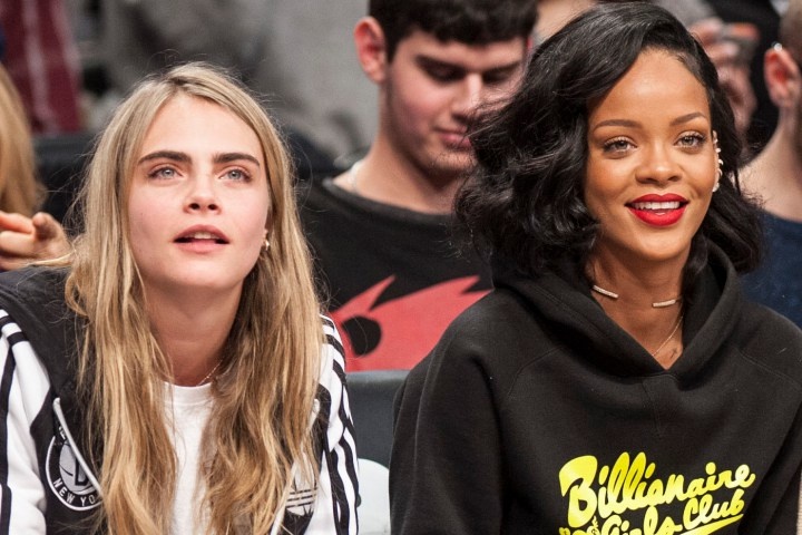Rihanna khich le Cara Delevingne khong duoc bo cuoc hinh anh