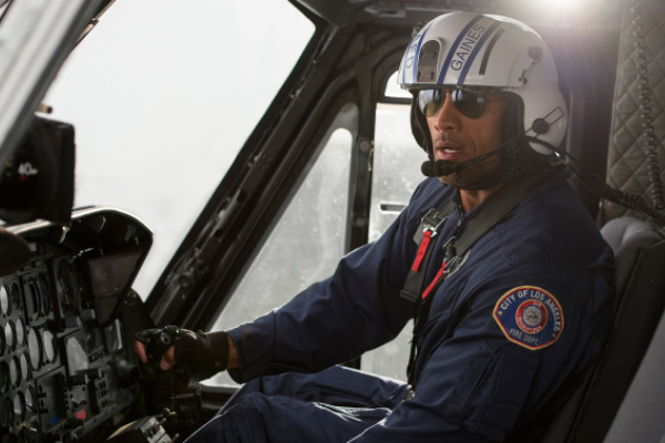 The Rock dat cot moc moi trong su nghiep voi ‘San Andreas’ hinh anh