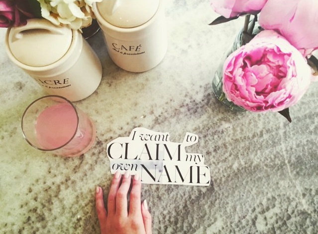 Bức hình mới được Sel chia sẻ kèm theo thông điệp rất dài.