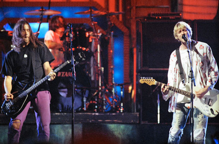 Man trinh dien cua Nirvana tai MTV VMA 1992 hinh anh