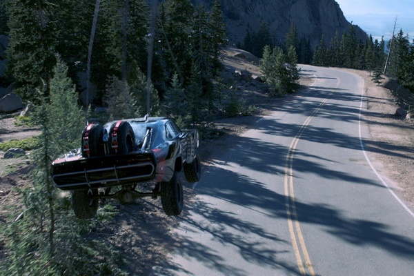 Trailer phien ban dia cua 'Fast & Furious 7' hinh anh