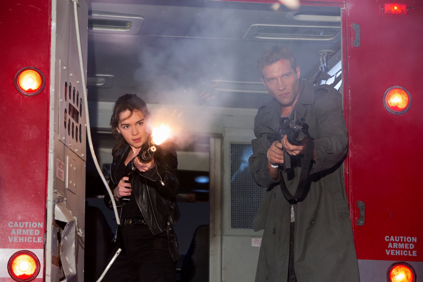 Jai Courtney và Emilia Clarke tạo nên một bộ đôi đẹp trong Terminator: Genisys.