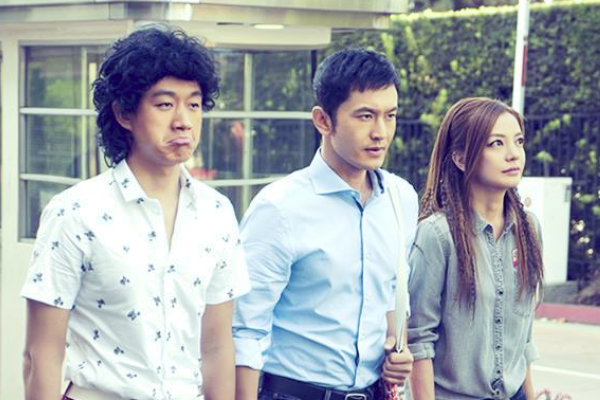 Dong Dai Vy ap dao ban dien trong ‘Khuay dao Hollywood’ hinh anh