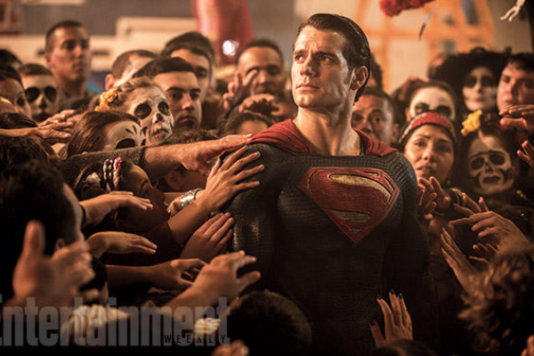Henry Cavill hy vong co them phim Sieu Nhan hinh anh