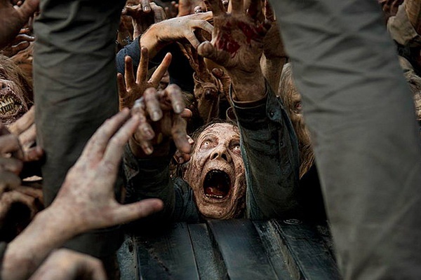 Xac song ngay cang kinh di hon trong ‘The Walking Dead’ hinh anh