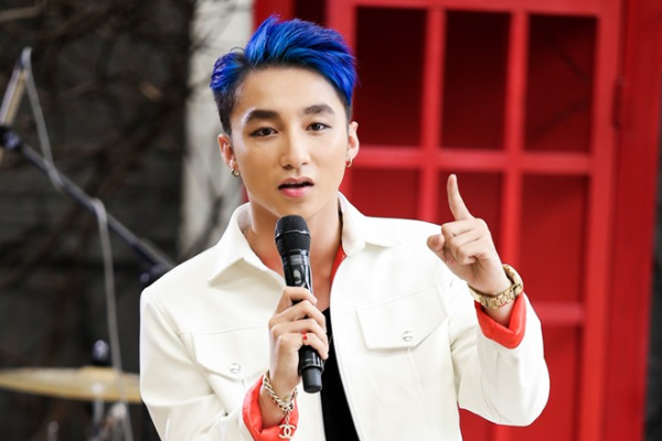 Hop bao bi mat cua Son Tung M-TP copy y tuong tu Rihanna? hinh anh