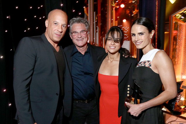 'Fast & Furious 7' thang giai Bom tan xuat sac 2015 hinh anh