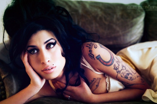 Amy Winehouse - 'Rehab' hinh anh