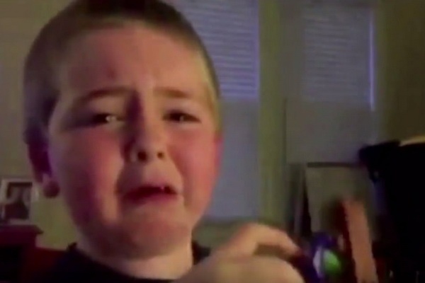 Jimmy Kimmel lai khien tre em khoc thet sau Halloween hinh anh