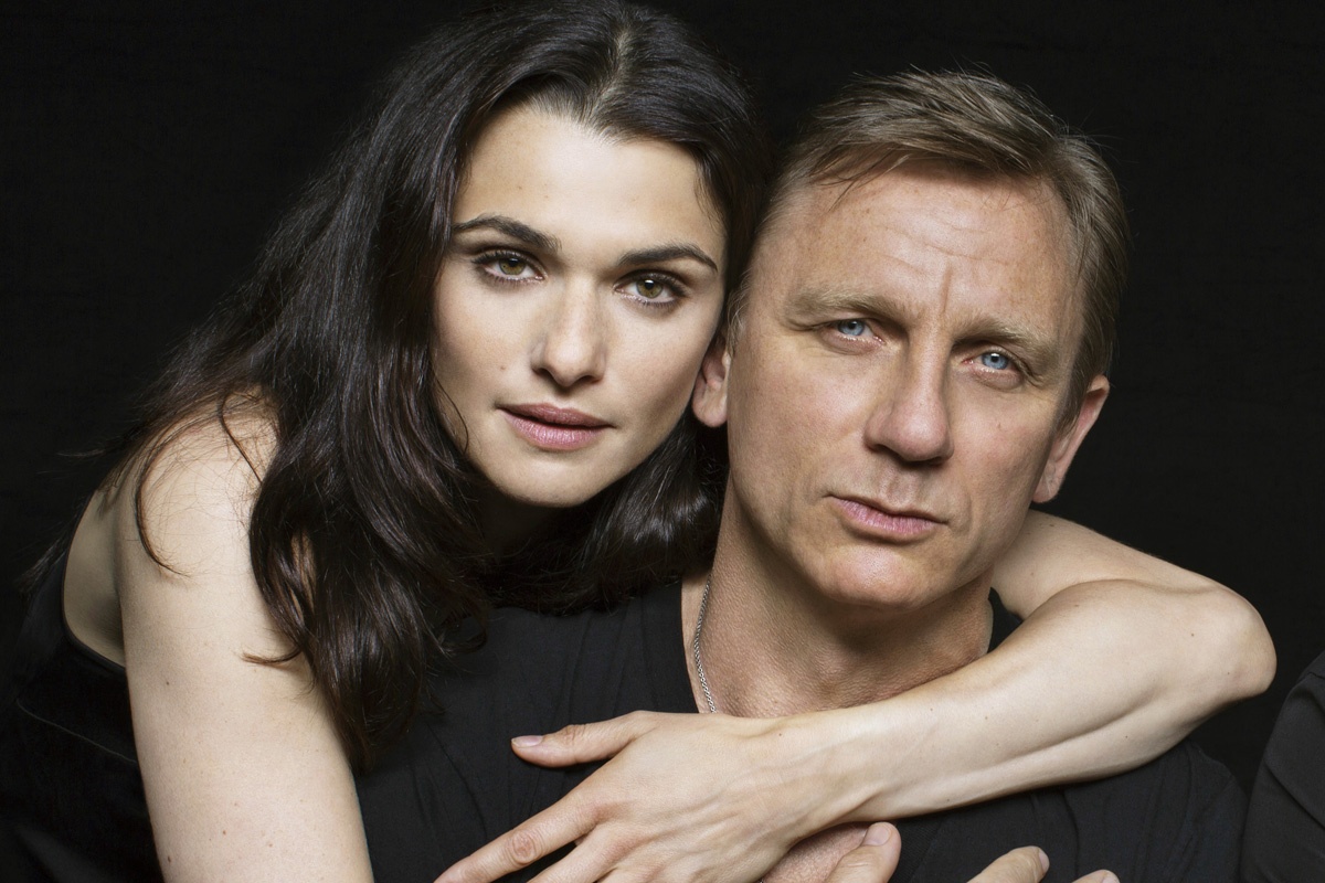 Nguoi phu nu dung sau ‘James Bond’ Daniel Craig hinh anh