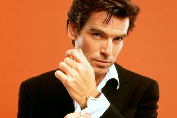 Pierce Brosnan che bom tan ‘007: Spectre’ qua dai dong hinh anh