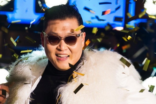 Psy lam khach moi trong ‘Than bai Macau 3’ hinh anh