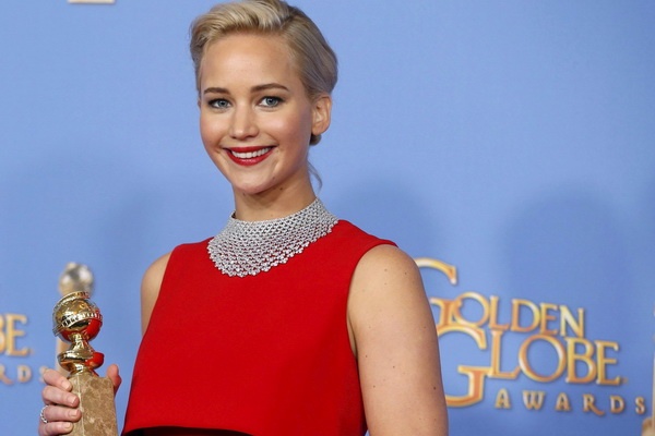 Dao dien ‘Thien nga den’ cong tac voi Jennifer Lawrence hinh anh