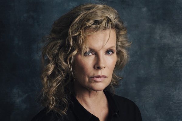 Kim Basinger tham gia phan hai ‘50 sac thai’ hinh anh