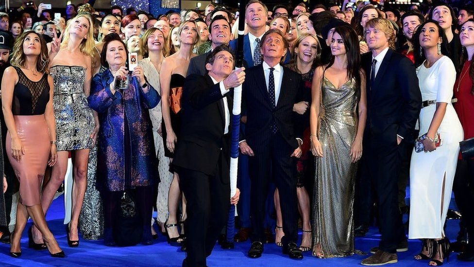 Dan sao ‘Zoolander 2’ lap ky luc voi gay selfie dai nhat hinh anh