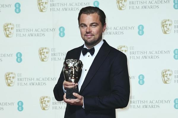 Leonardo DiCaprio lan dau nhan giai ‘Oscar nuoc Anh’ hinh anh