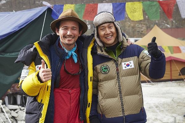 ‘Himalayas’ - Cau chuyen cam dong tren ‘noc nha the gioi’ hinh anh