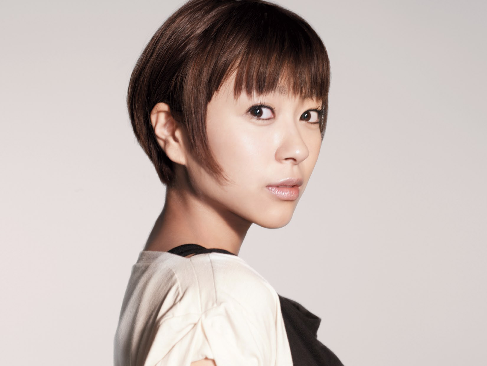 Utada Hikaru tái xuất ảnh 1 Utada Hikaru tai xuat anh 1