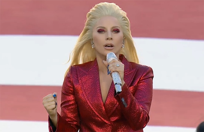 Nghe si bien tau Quoc ca My: Thanh cong va tranh cai hinh anh