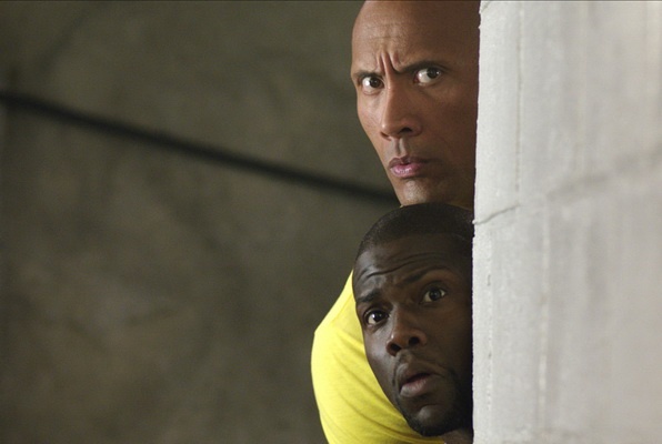 The Rock khoe duyen hai trong ‘Diep vien khong hoan hao’ hinh anh