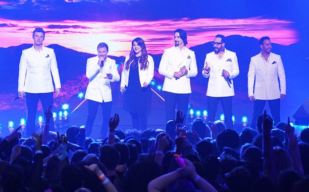 Meghan Trainor sung suong vi duoc hat cung Backstreet Boys hinh anh